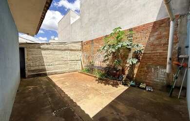 Imagem 10: CASA À VENDA NO PIRAPO EM APUCARANA