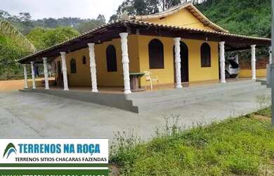 Imagem: A fazenda possui 10.000m² de Área e está localizado em Crucilândia