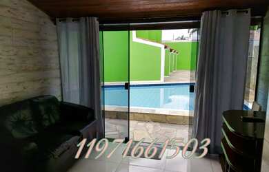 Imagem 5: Caragua temporada frente a praia