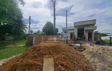 Imagem: A casa possui 2 Dormitórios, 2 Banheiros, 2 Vagas na garagem