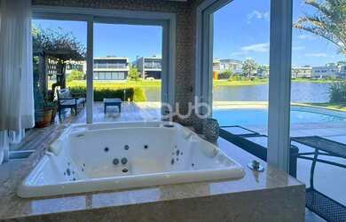 Imagem 12: Sobrado à venda, 5 quartos, 5 suítes, 2 vagas, Condomínio Enseada Lagos...