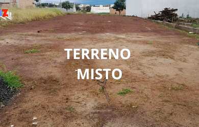 Imagem: O terreno possui 250m² de Área e está localizado em Portal