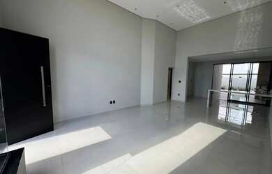 Imagem: A casa em condomínio possui 3 Dormitórios, 3 Banheiros, 4