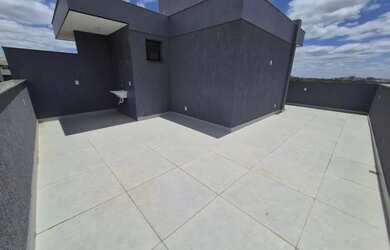 Imagem: O apartamento na cobertura possui 3 Dormitórios, 2 Banheiros