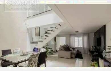 Imagem: A casa possui 3 Dormitórios, 4 Banheiros, 3 Vagas na garagem