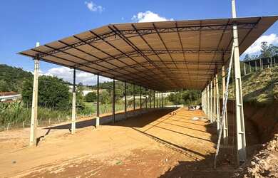 Imagem: O depósito possui 1.600m² de Área e está localizado em