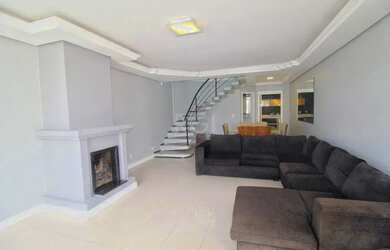 Imagem 5: Casa de Alto Padrão com 3 Suítes, Piscina e Espaço Gourmet em Frente...