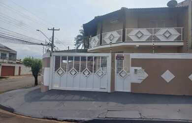 Imagem 2: Sobrado Jd. Coliseu, 3 dormitórios