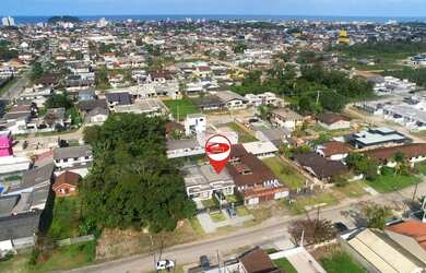 Imagem 3: Residência de alto padrão na rua do Fórum