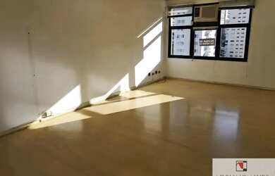 Imagem: O depósito possui 1 Vaga na garagem, 40m² de Área e está