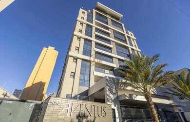 Imagem: O apartamento possui 3 Dormitórios, 5 Banheiros, 2 Vagas na