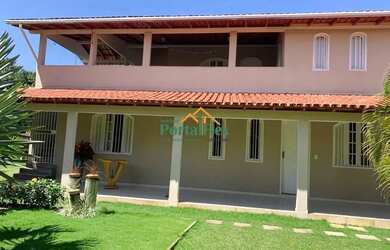 Imagem: A casa possui 5 Dormitórios, 4 Banheiros, 3 Vagas na garagem