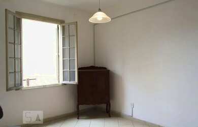 Imagem: O apartamento possui 2 Dormitórios, 1 Banheiro e 57m² de Área