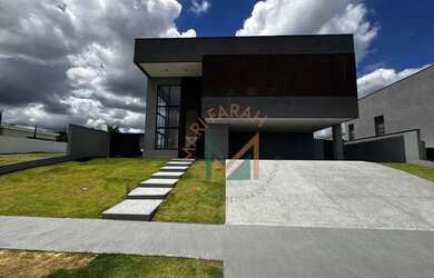 Imagem: A casa em condomínio possui 4 Dormitórios, 5 Banheiros, 5