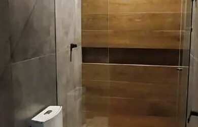 Imagem 7: Casa em Condomínio. Piscina, Churrasqueira, VarandaeImóvel novo