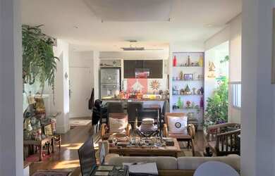 Imagem: O apartamento na cobertura possui 1 Dormitório, 2 Banheiros