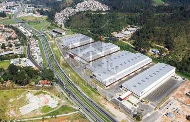 Imagem: O depósito possui 5 Vagas na garagem, 1.478m² de Área e