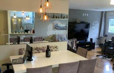 Imagem: O apartamento possui 2 Dormitórios, 2 Banheiros, 2 Vagas na