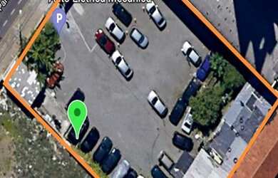 Imagem: O terreno possui 1.200m² de Área e está localizado em Bacacheri