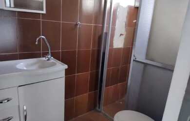 Imagem: A casa possui 2 Dormitórios, 4 Banheiros, 5 Vagas na garagem