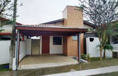 Imagem: A casa em condomínio possui 3 Dormitórios, 1 Banheiro, 1 Vaga