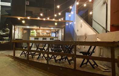 Imagem: O depósito possui 2 Vagas na garagem, 60m² de Área e está