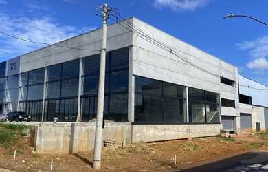 Imagem: Prédio/Edifício inteiro para aluguel possui 990 metros quadrados