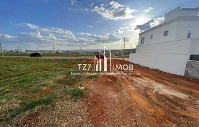 Imagem: O terreno possui 258m² de Área, Imóvel novo e está localizado