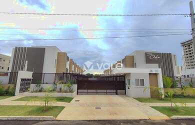 Imagem: A casa possui 3 Dormitórios, 3 Banheiros, 1 Vaga na garagem