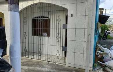 Imagem: A casa possui 1 Dormitório, 1 Banheiro e está localizado