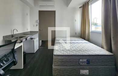 Imagem: O studio possui 1 Dormitório, 1 Banheiro, 44m² de Área e