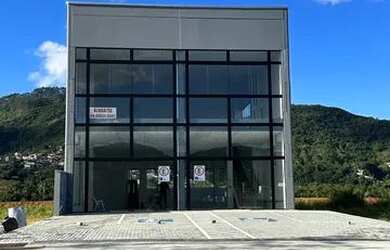 Imagem: O depósito possui 370m² de Área e está localizado em Beira