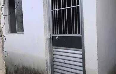 Imagem: A casa possui 1 Dormitório, 1 Banheiro e está localizado