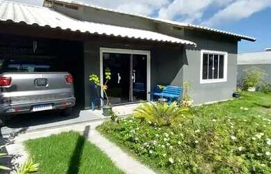 Imagem: A casa em condomínio possui 3 Dormitórios, 2 Banheiros, 4