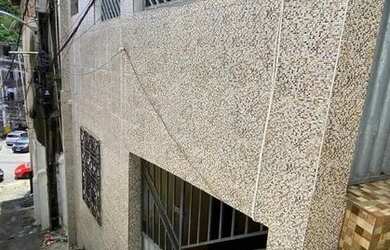 Imagem: A casa possui 3 Dormitórios, 2 Banheiros, 60m² de Área e