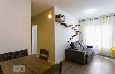 Imagem: O apartamento possui 2 Dormitórios, 1 Banheiro, 1 Vaga na garagem