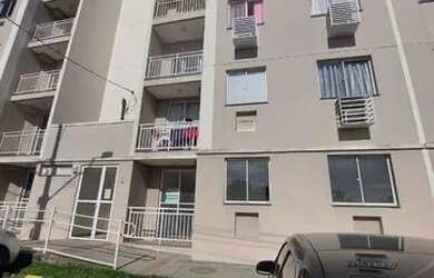 Imagem: O apartamento possui 3 Dormitórios, 1 Banheiro, 1 Vaga na garagem