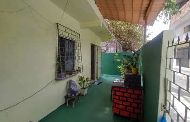 Imagem: A casa possui 3 Dormitórios, 2 Banheiros, 80m² de Área e