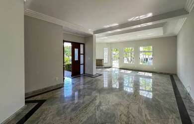 Imagem 6: Imóvel para aluguel tem 413 metros quadrados com 4 quartos