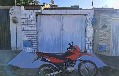 Imagem: A casa possui 2 Dormitórios, 1 Banheiro e 135m² de Área e