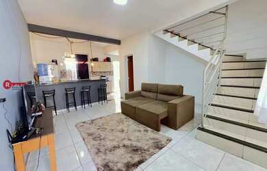 Imagem: A casa possui 2 Dormitórios, 1 Banheiro, 2 Vagas na garagem