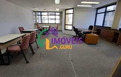 Imagem: O depósito possui 2 Vagas na garagem, 68m² de Área e está