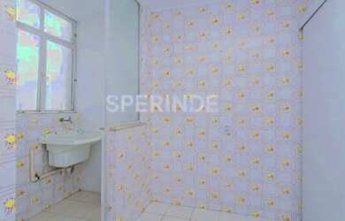 Imagem 8: Ótimo apartamento de 02 dormitórios, área de serviço com banheiro...