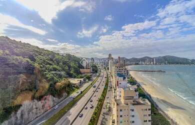 Imagem: O apartamento possui 4 Dormitórios, 5 Banheiros, 3 Vagas na