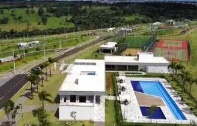 Imagem: O terreno possui 316m² de Área e está localizado em Segismundo