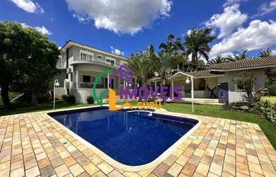 Imagem: A casa em condomínio possui 4 Dormitórios, 5 Banheiros, 5