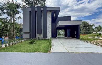 Imagem: A casa em condomínio possui 3 Dormitórios, 4 Banheiros, 4