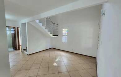 Imagem: A casa em condomínio possui 3 Dormitórios, 4 Banheiros, 3