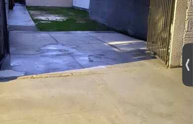 Imagem: A casa possui 2 Dormitórios, 1 Banheiro, 5 Vagas na garagem