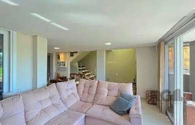 Imagem 13: Casa em Porto Alegre, no bairro Hípica, com 3 dormitório s , e 3 banheiros,...